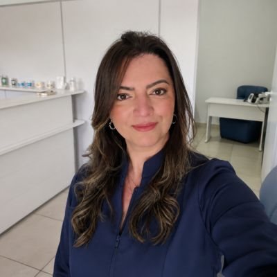Karina Marques — Podóloga responsável pela Alive Podologia